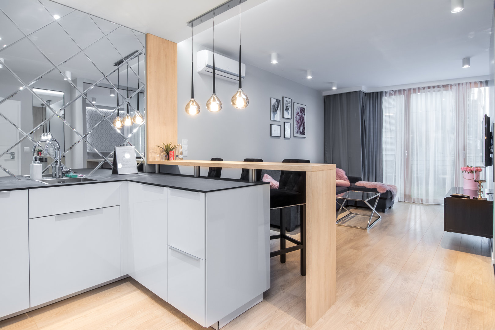 GA Luxury Apartments - image 3